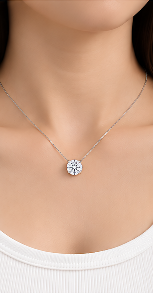 Round 1.5ct lab-grown diamond necklace - white gold, model